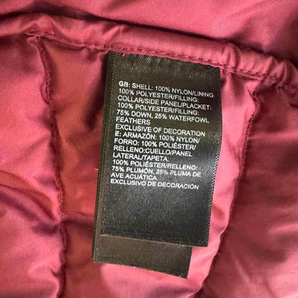 The North Face Puffer Vest Womens Small Red Goose Down 550 Quilted Aconcagua‎ - Picture 9 of 9